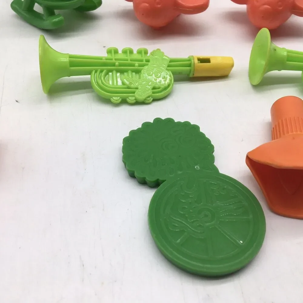Lot 9 McDonald's 1986 87 Fry Guy Copter Flyer Whistle Grimmace Duck Tales Calls